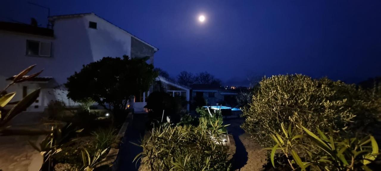 Villa Rossi Brzac Kültér fotó